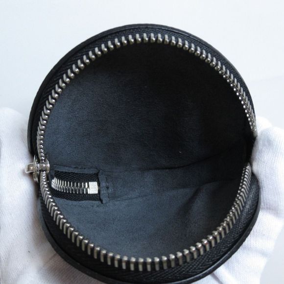 Louis Vuitton Mahina Bella Shoulder Bag - Picture 9 of 9